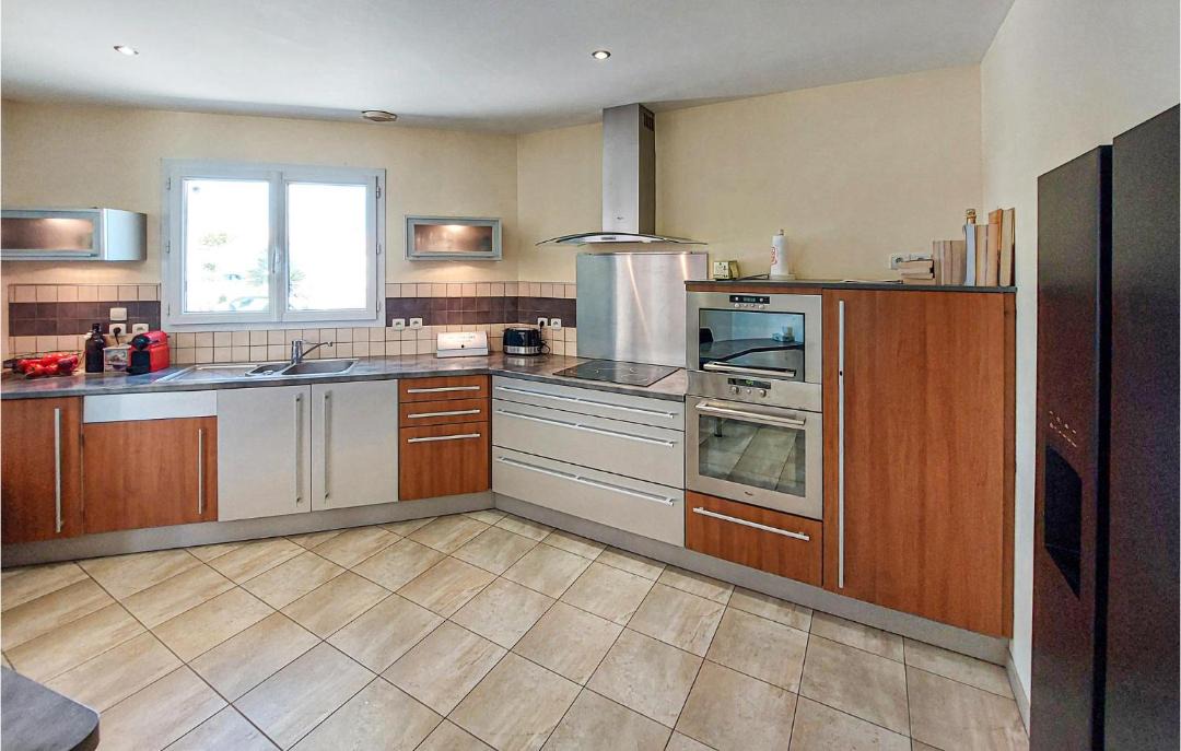 Photo of Kitchen in Sainte-Gemme-la-Plaine