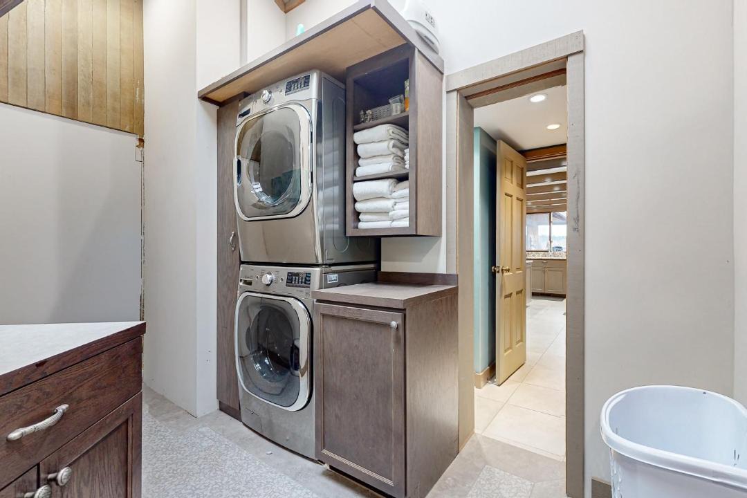 Photo of Others in Clinton