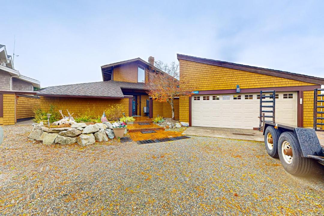 Photo of Others in Clinton