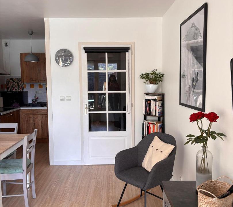 Photo of Others in Thones