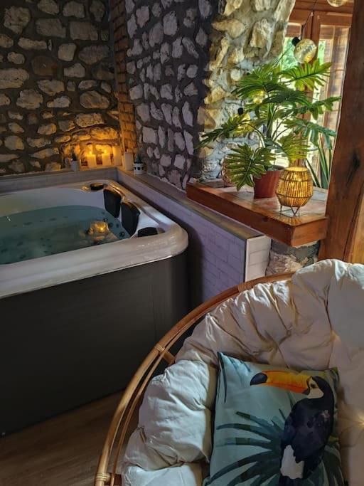 Photo of Others in Tosny