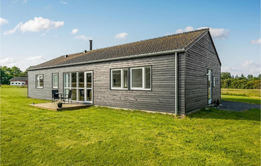 Photo of Others in Arø