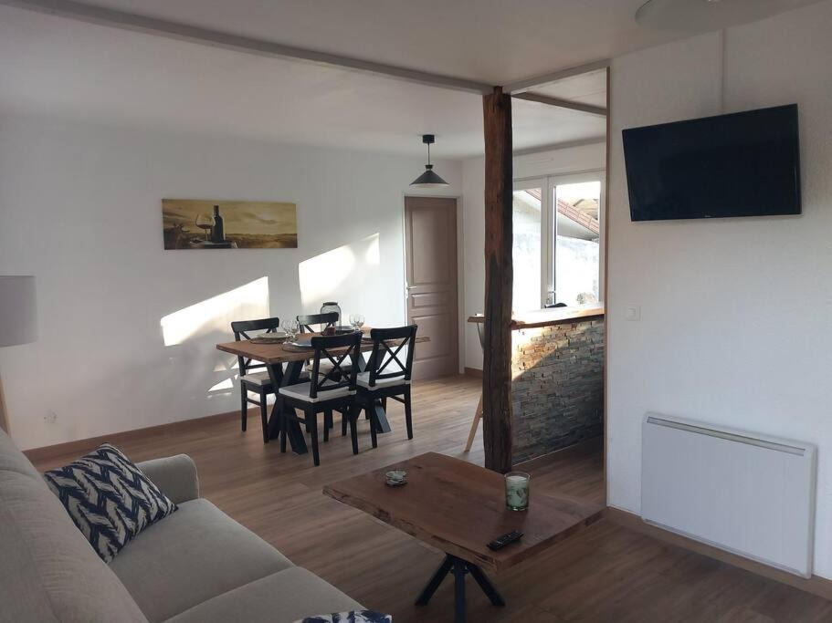 Photo of Others in Etais