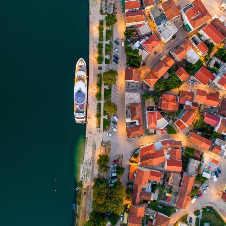 Photo of Others in Opuzen