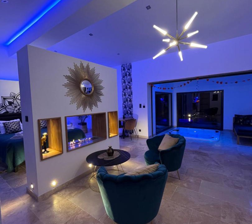 Photo of Livingroom in Rougiers