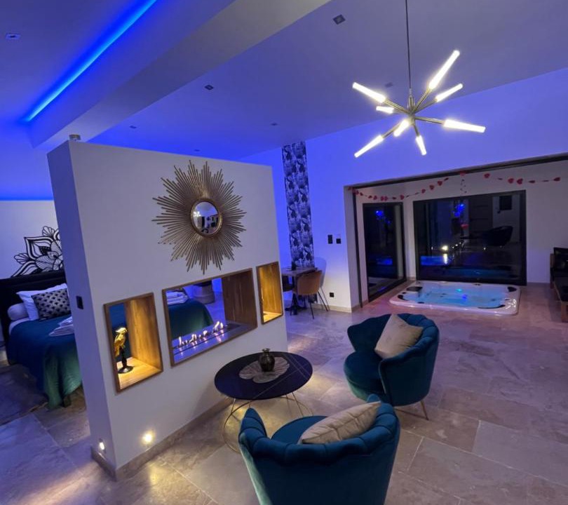 Photo of Livingroom in Rougiers