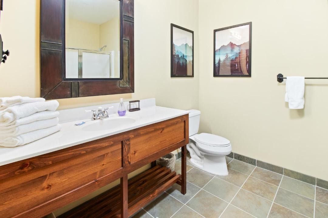 Photo of Bathroom in Edray