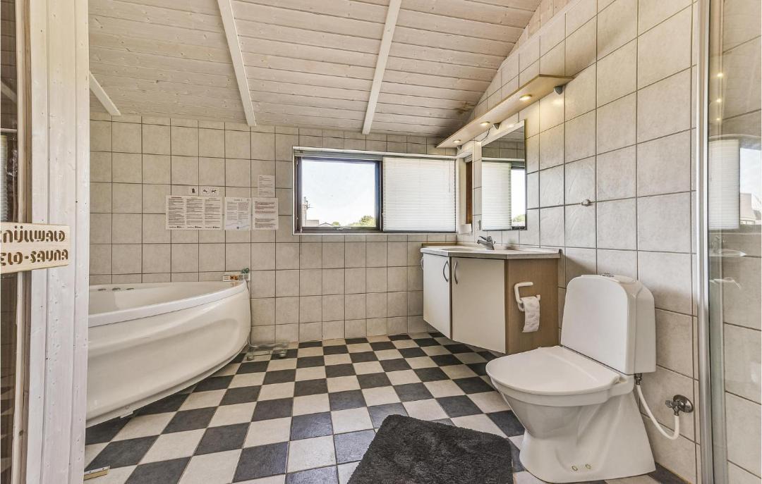 Photo of Bathroom in Spodsbjerg