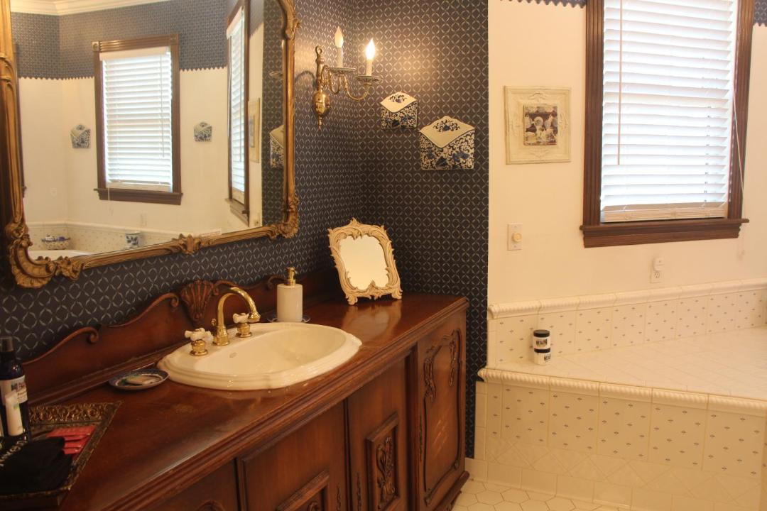 Photo of Bathroom in Gentry