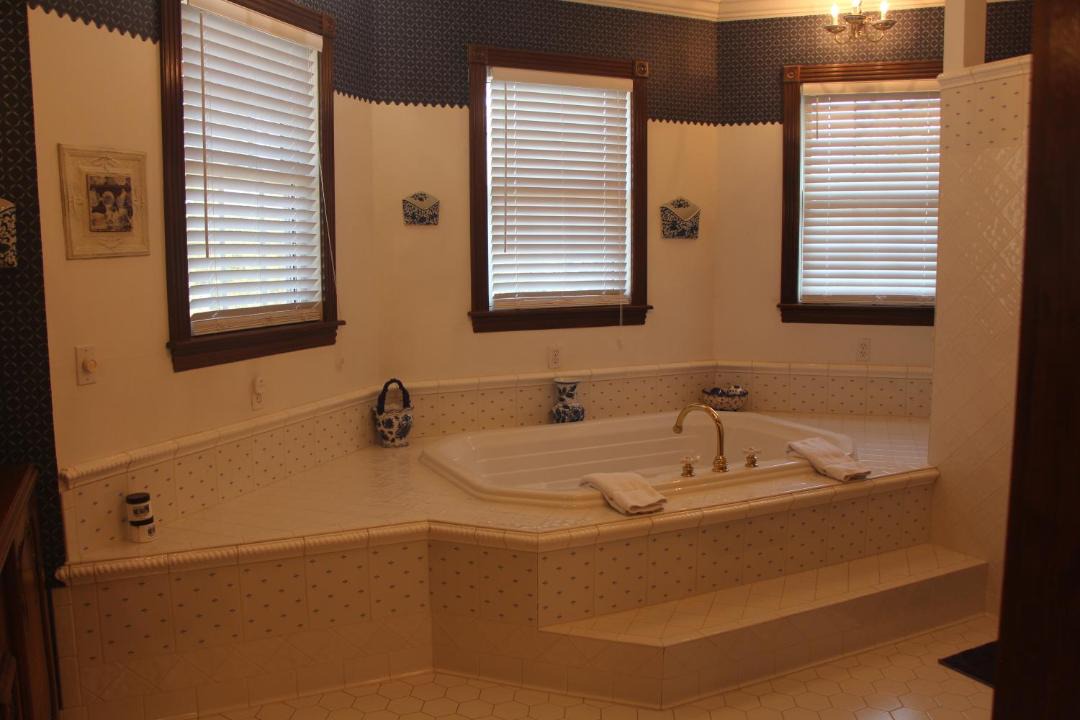 Photo of Bathroom in Gentry