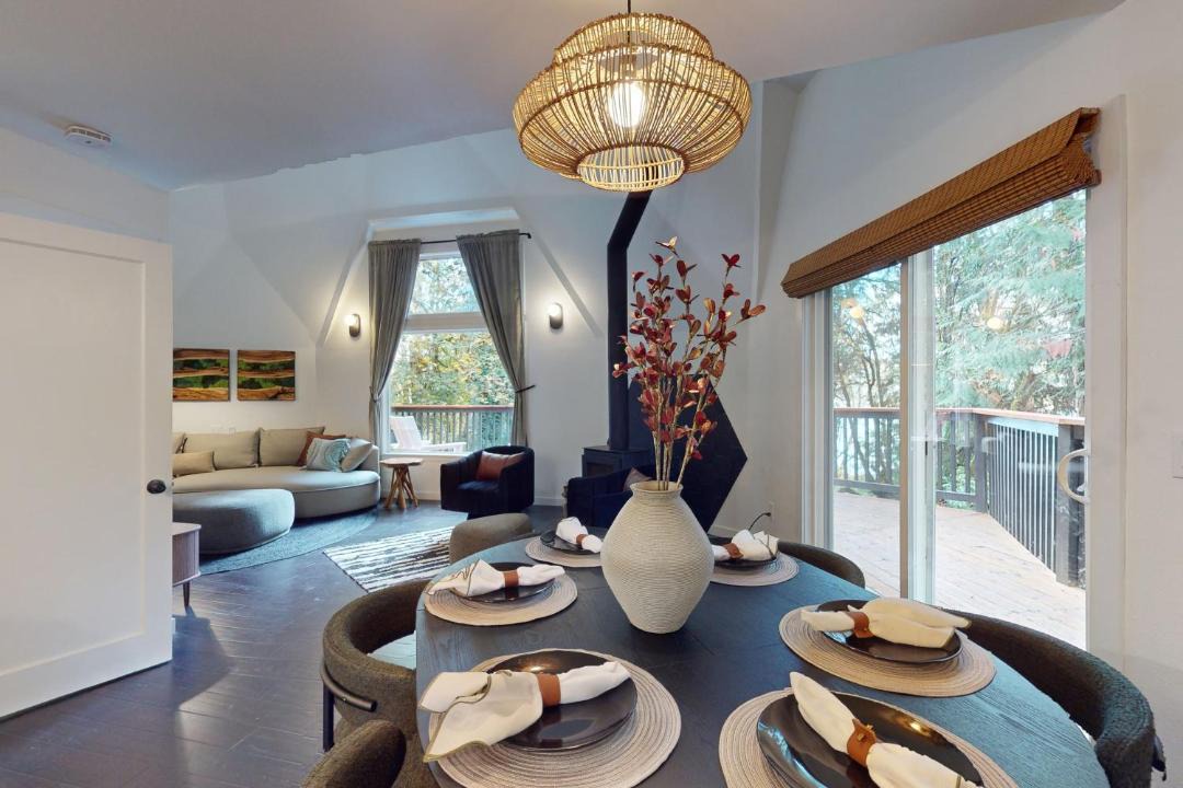 Photo of Others in Burley