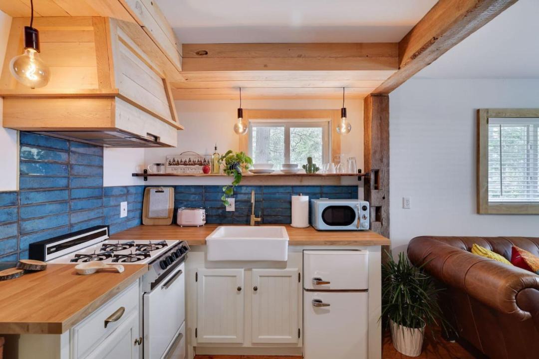 Photo of Kitchen in Greentown