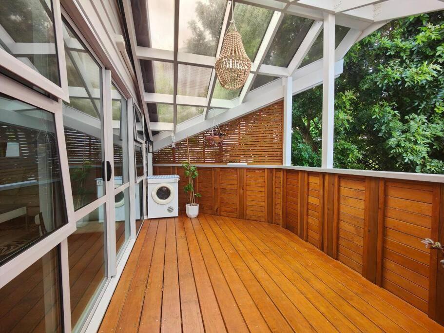 Photo of Patio Balcony in Mellons Bay