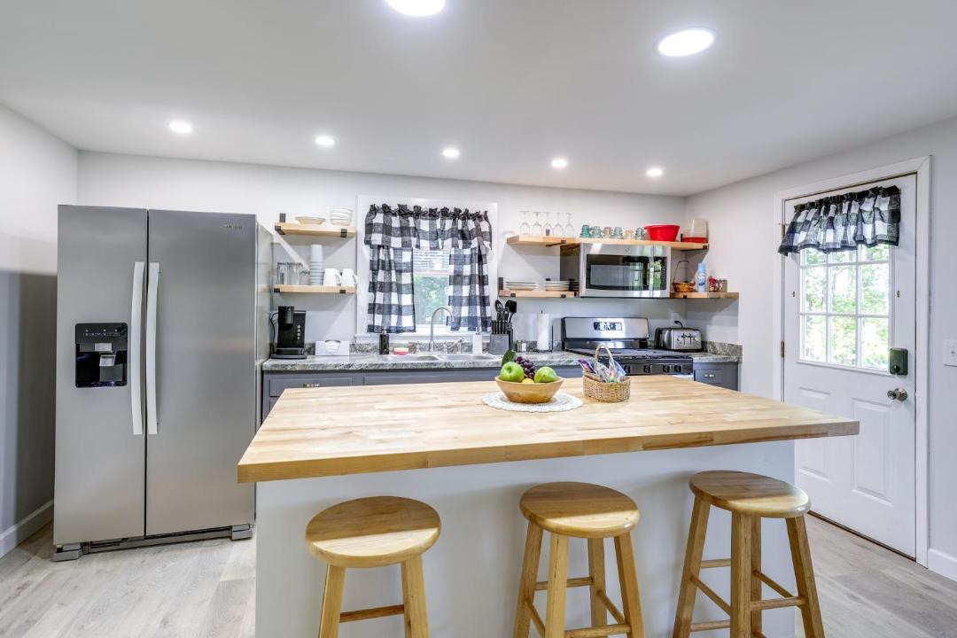 Photo of Kitchen in Town of Reading