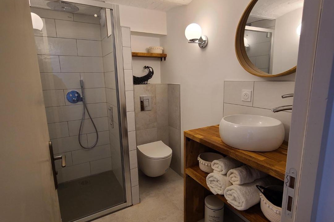 Photo of Bathroom in Sinard