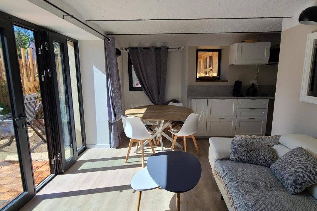 Photo of Others in Sinard