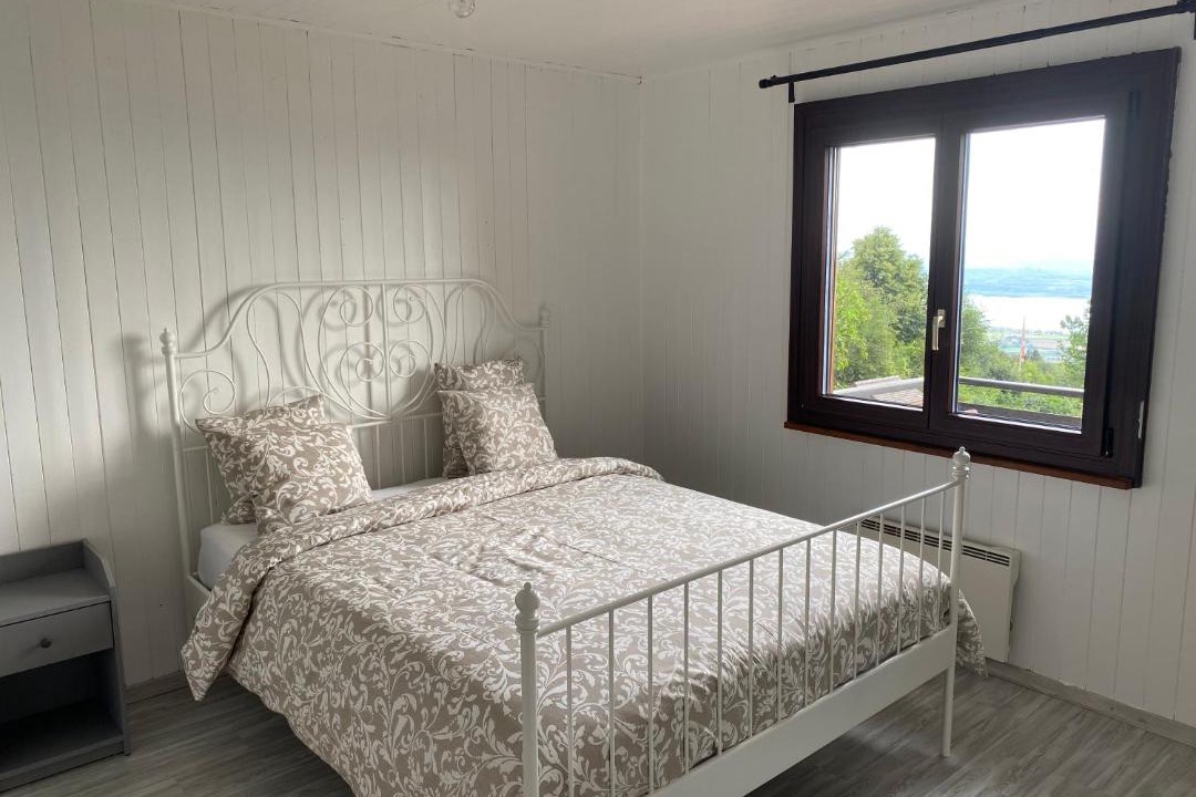 Photo of Bedroom in Tevenon