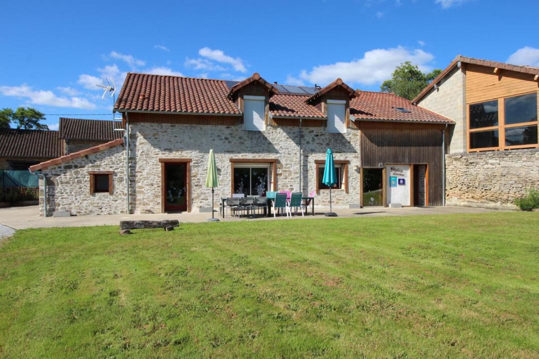 Photo of Others in Eyjeaux