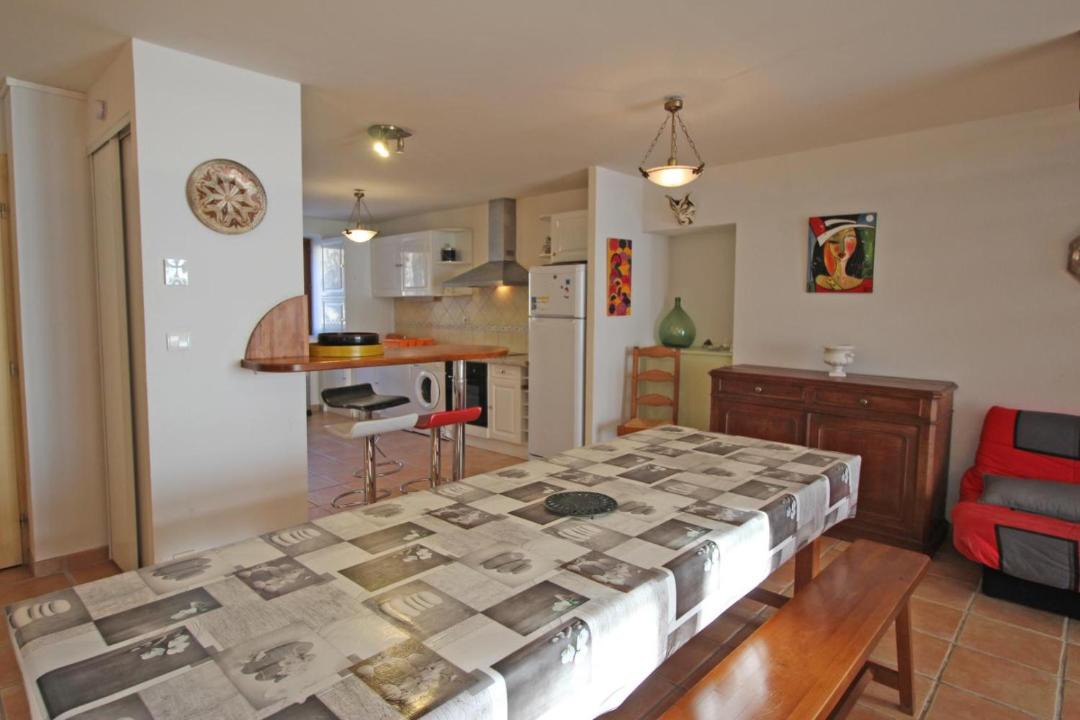 Photo of Others in Eyjeaux