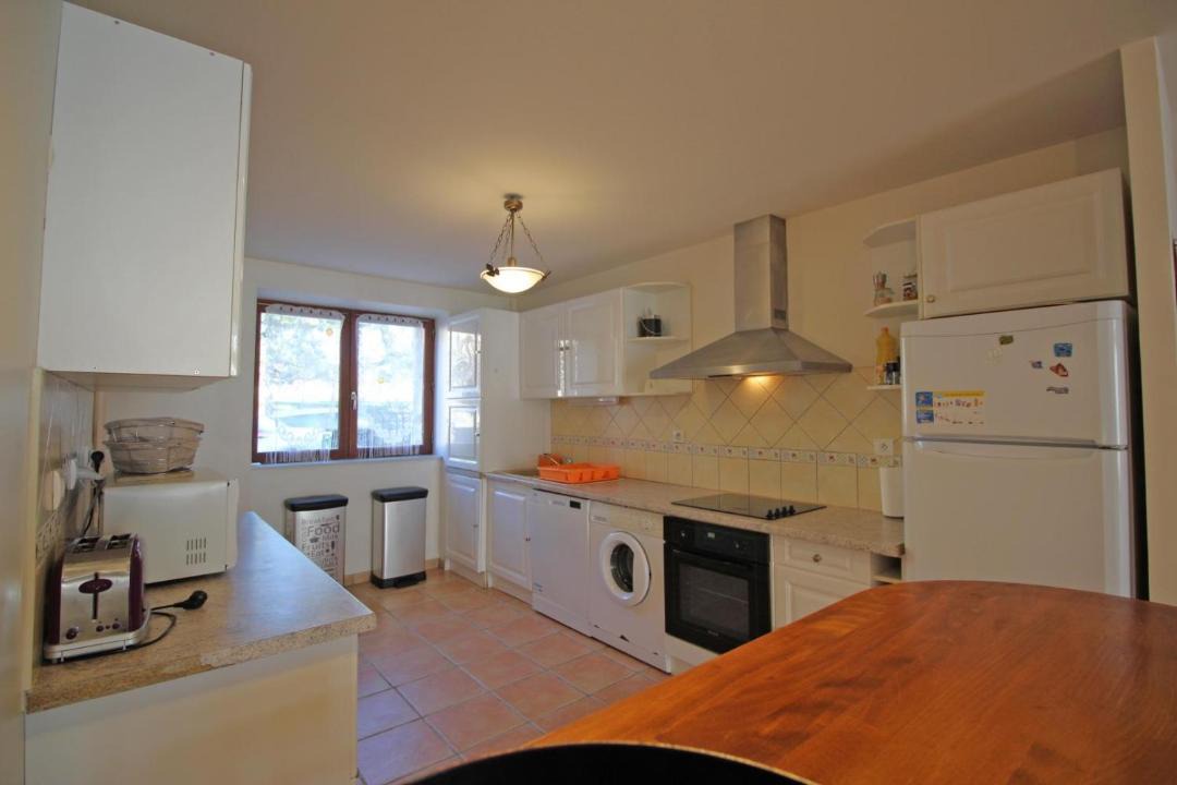 Photo of Kitchen in Eyjeaux