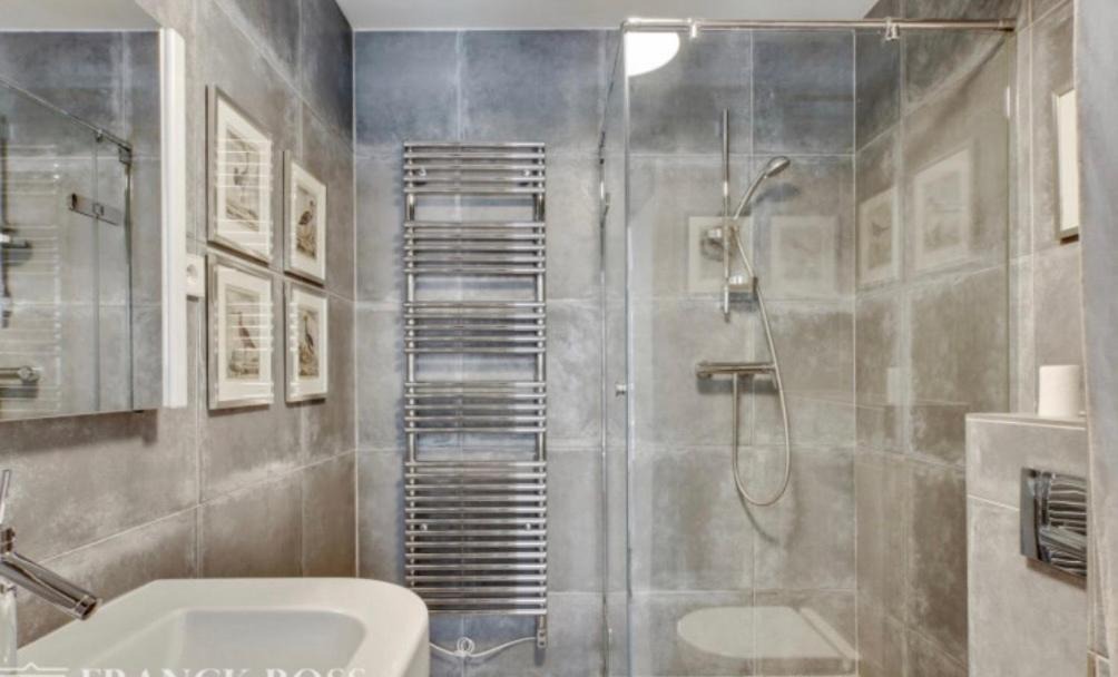 Photo of Bathroom in Quartier de l'Ecole-Militaire