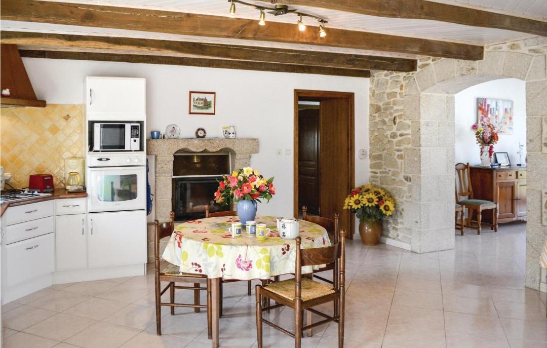 Photo of Kitchen in Meslan