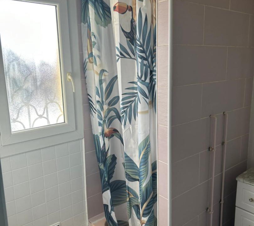 Photo of Bathroom in La Jetee