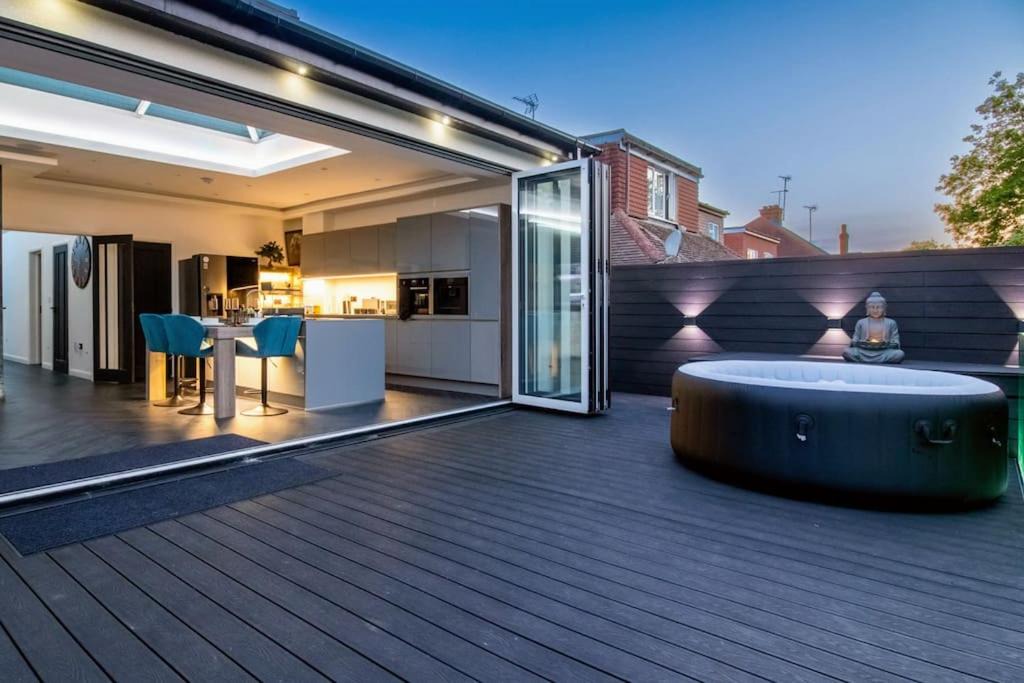 Photo of Others in Hillingdon