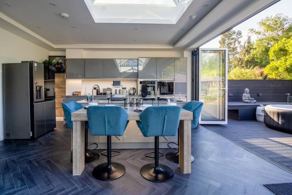 Photo of Others in Hillingdon