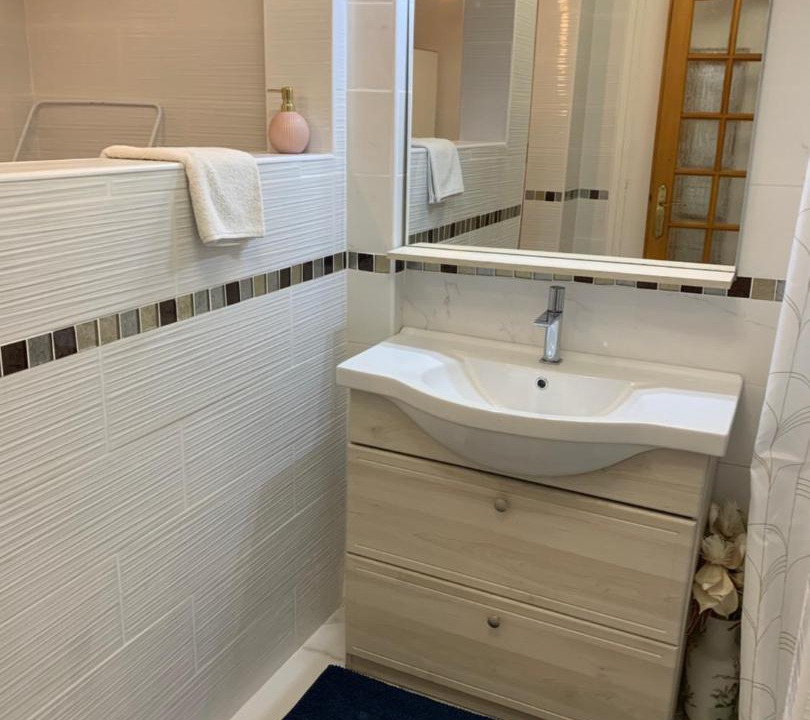 Photo of Bathroom in Beauvais
