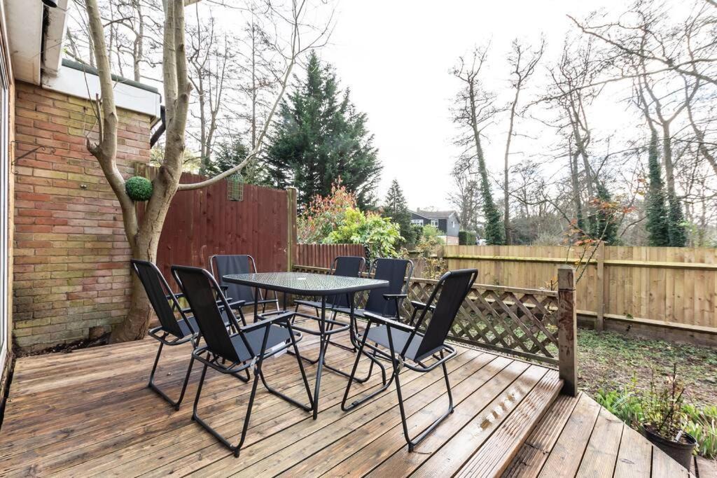 Photo of Patio Balcony in Chandler's Ford