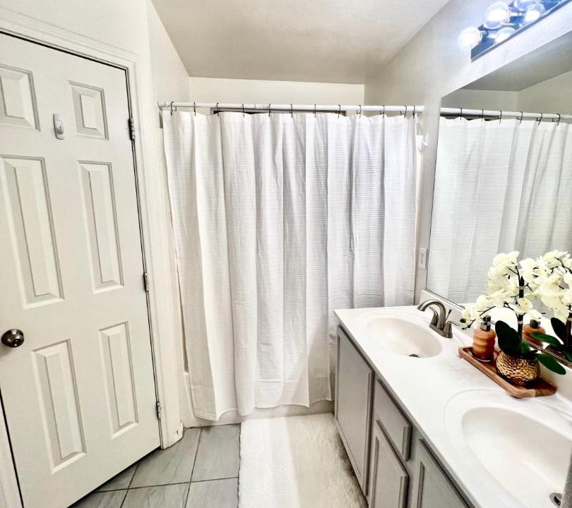 Photo of Bathroom in Sunrise Manor