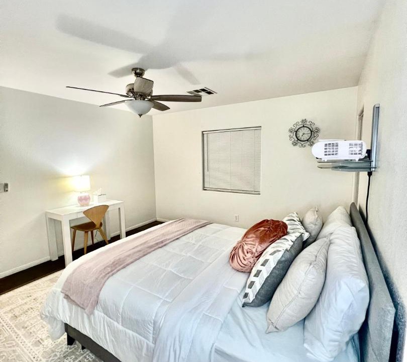 Photo of Bedroom in Sunrise Manor