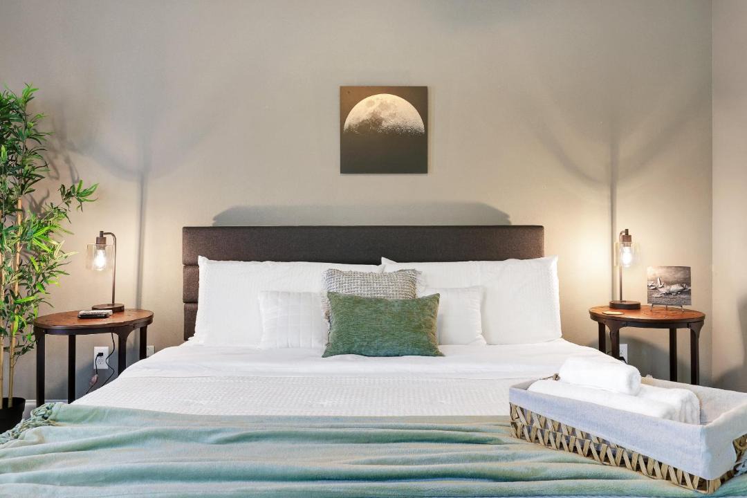 Photo of Bedroom in Tobin Hill