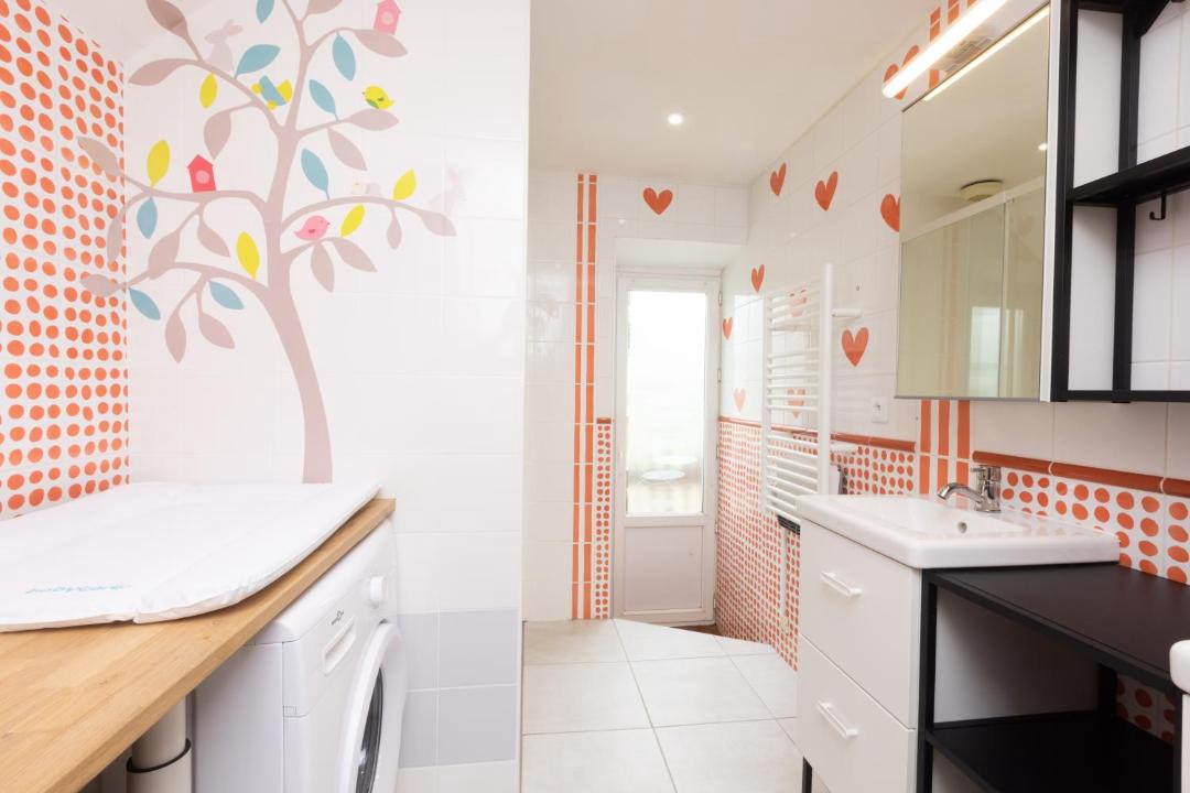 Photo of Others in Thegra