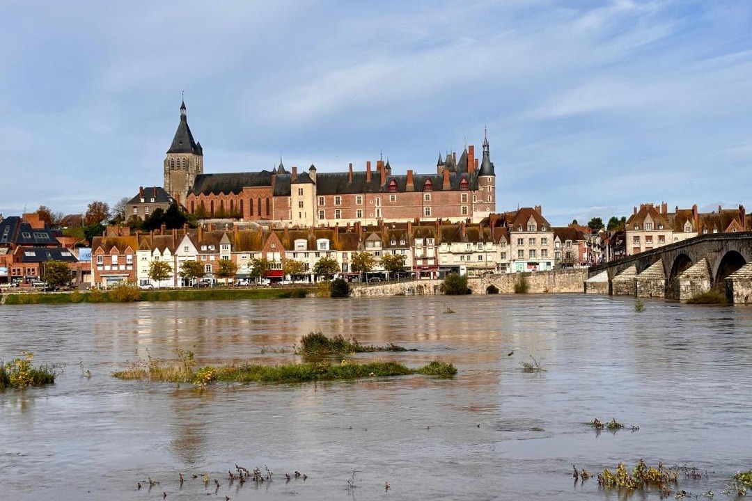 Photo of Buildings in Gien
