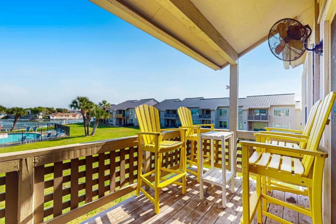 Photo of Patio Balcony in Harbor Oaks