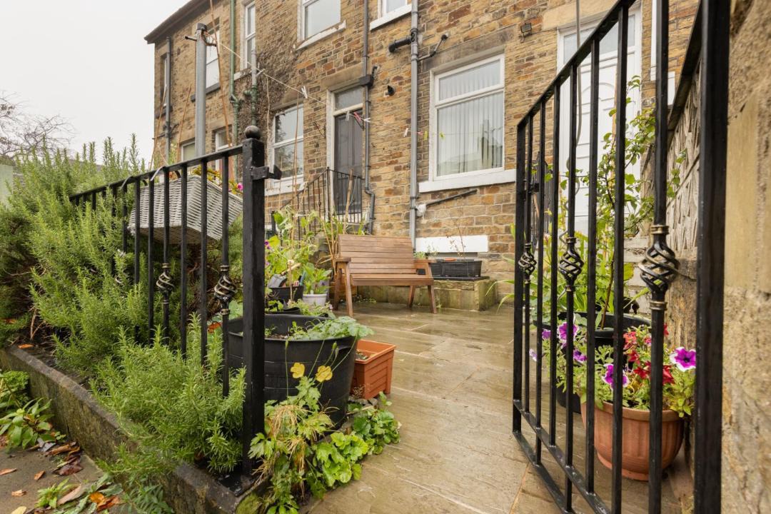 Photo of Patio Balcony in Saltaire Village