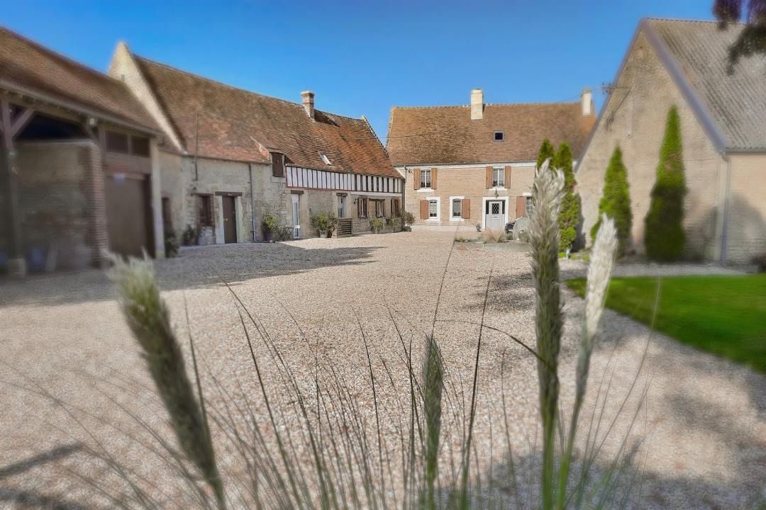 Photo of Others in Saint-Wambert-des-Trois-Vallees
