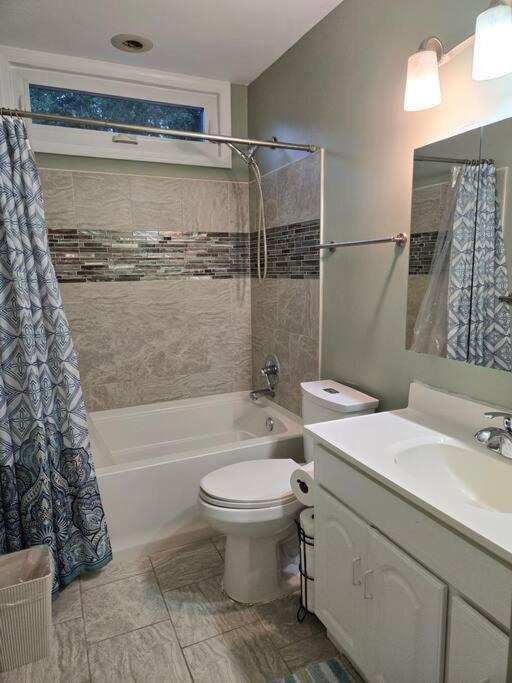Photo of Bathroom in Fairland