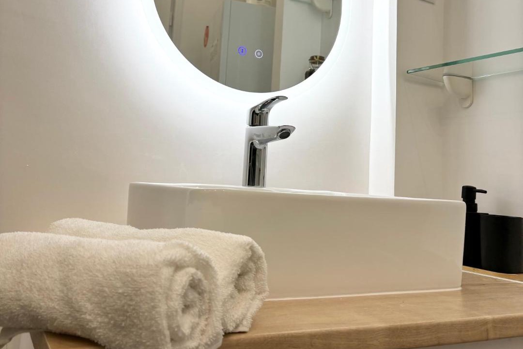 Photo of Bathroom in Vetheuil