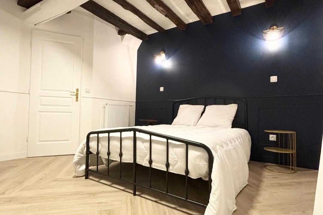 Photo of Bedroom in Vetheuil