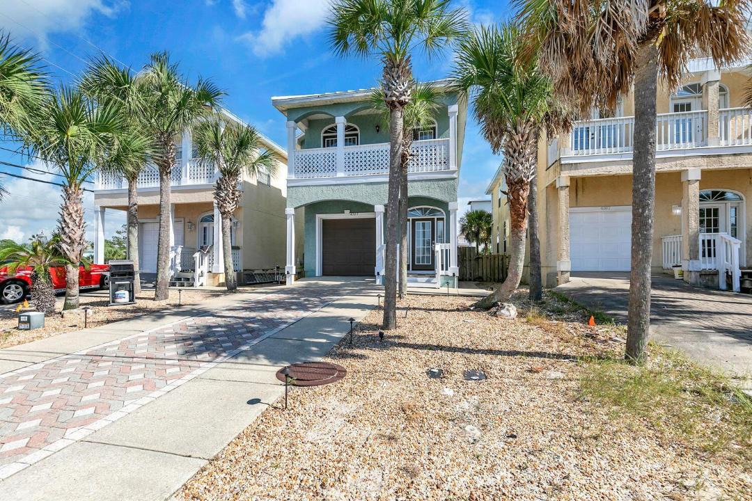 Photo of Others in Bel Air