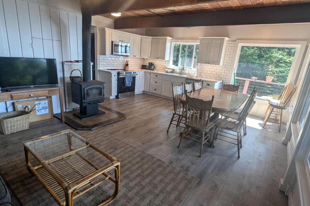 Photo of Others in Otter Rock