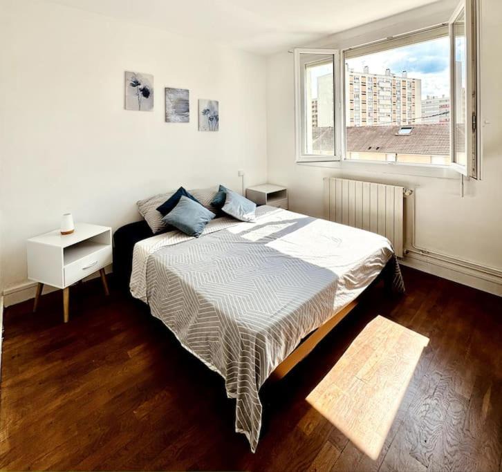 Photo of Bedroom in Chalon-sur-Saone