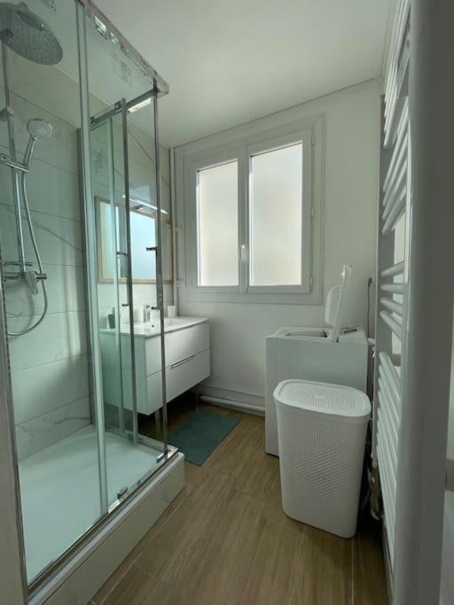 Photo of Bathroom in Chalon-sur-Saone