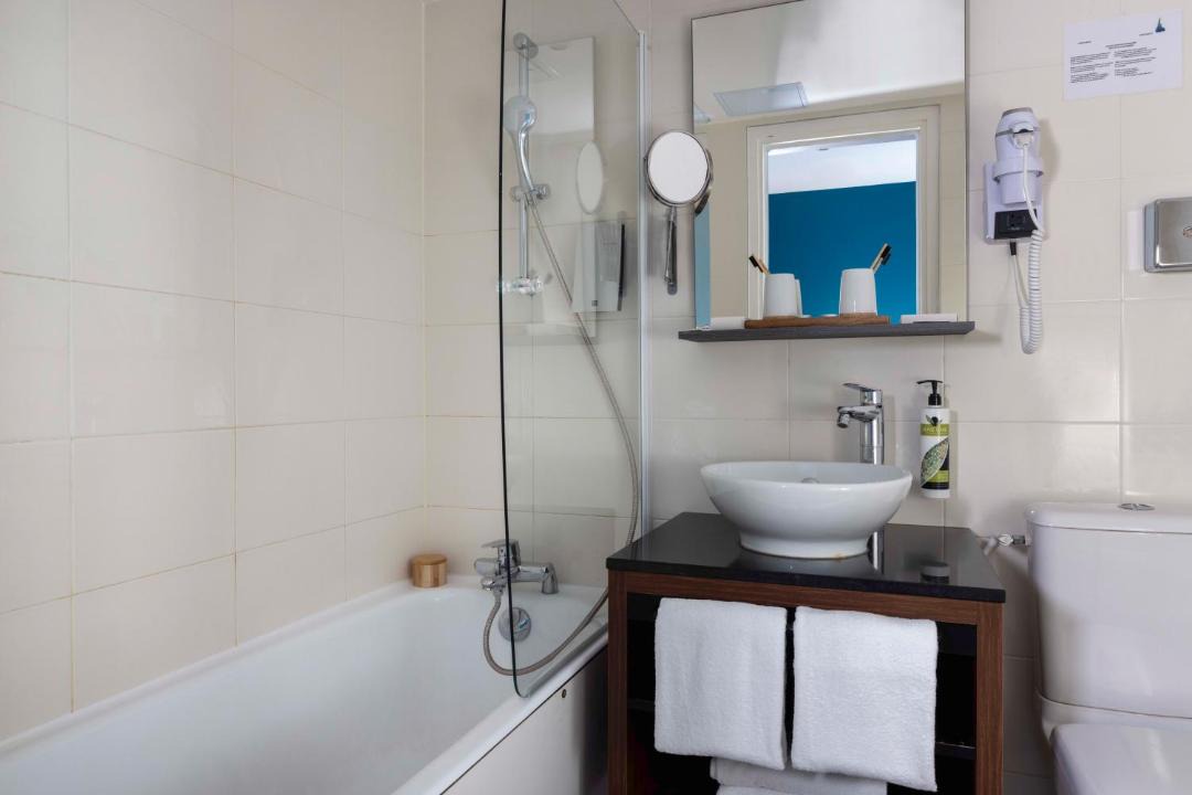 Photo of Bathroom in Plaisance