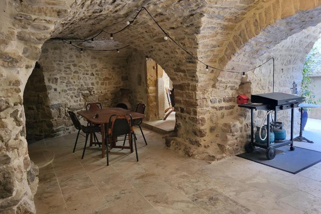 Photo of Others in Asperes