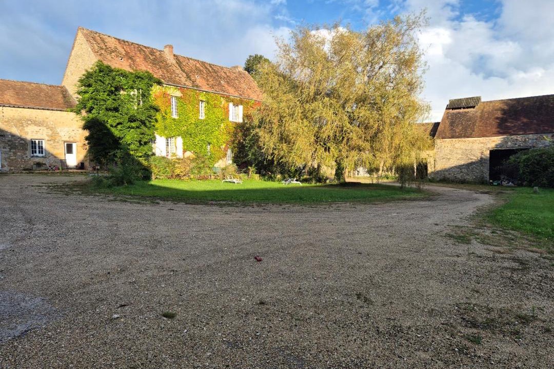 Photo of Others in Vernou-la-Celle-sur-Seine