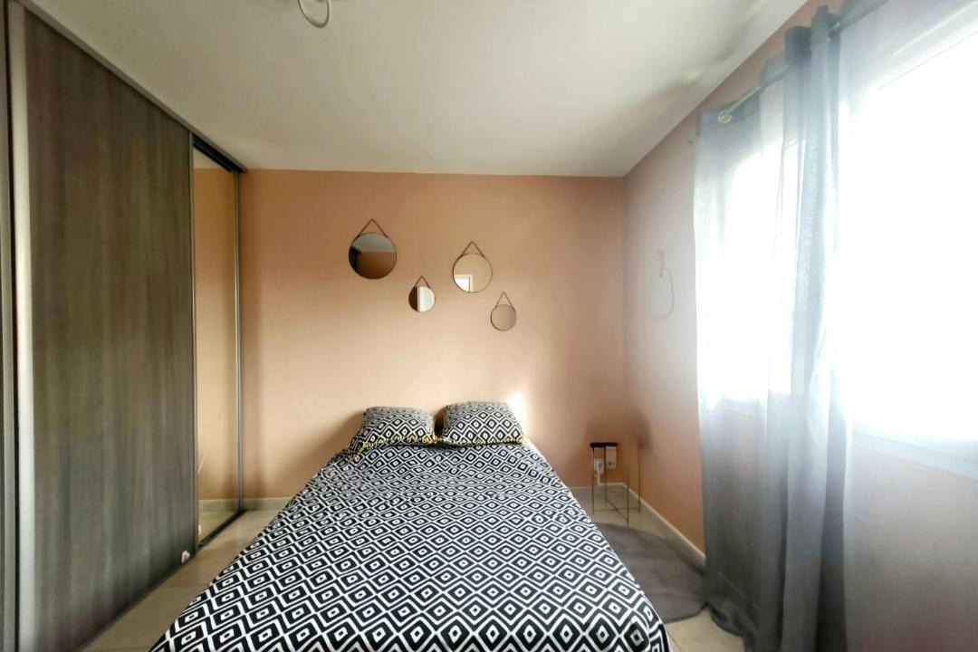 Photo of Bedroom in Peret
